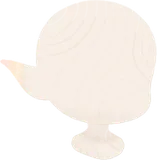 長く少し尖った耳