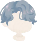 セットされた淡いブルーの髪