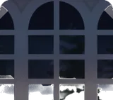 雪景色がひろがる夜