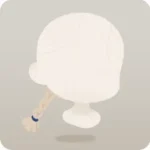 ピンと結んだ三つ編み
