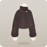 ネックレスと太編み黒ニット