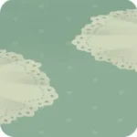 レースペーパーを敷いたテーブル