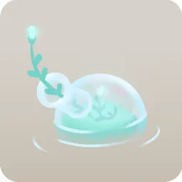 水に浮いているガラスの小瓶