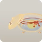 ガラス容器の水に浮かぶ卵